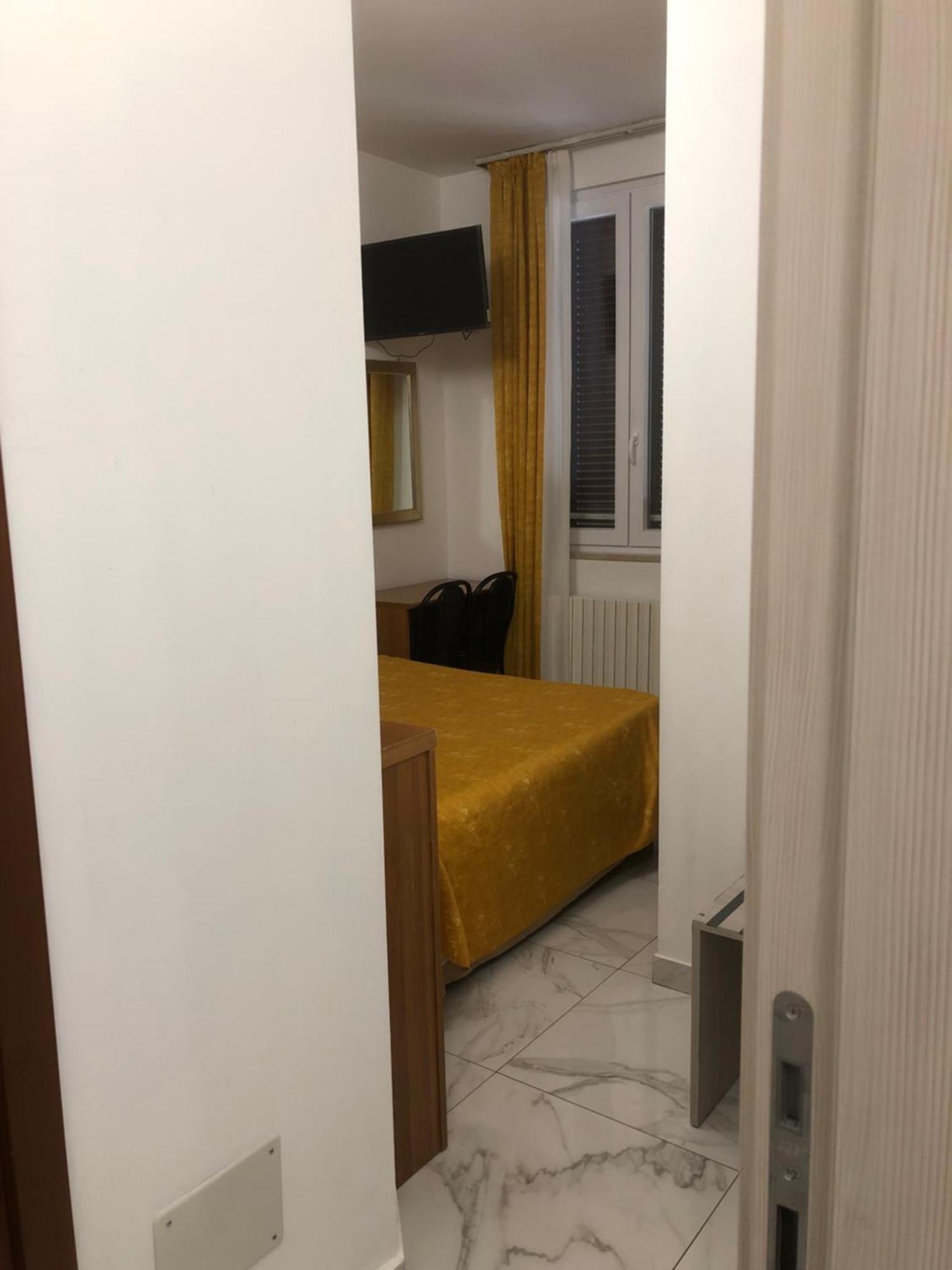 Hotel Mignon, Milan